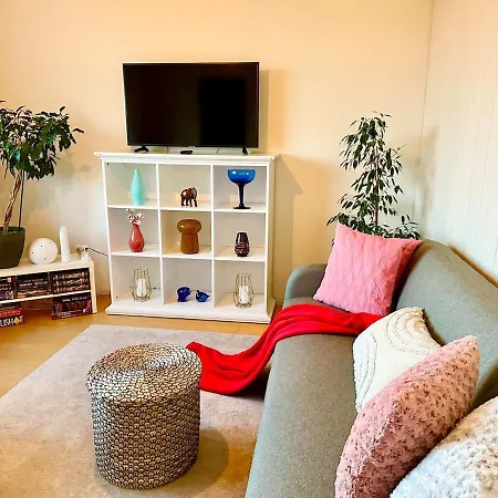 Bright Two-room With View Διαμέρισμα *